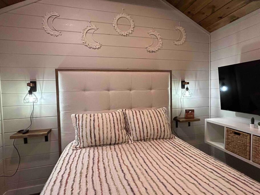 Blissful Nook Tiny Home ~ Cozy Retreat W/ Hot Tub; Near Town And Deep Creek Bryson City Kültér fotó