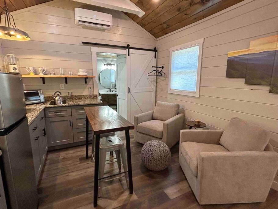 Blissful Nook Tiny Home ~ Cozy Retreat W/ Hot Tub; Near Town And Deep Creek Bryson City Kültér fotó